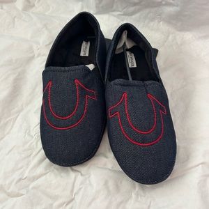 NWT True Religion slippers